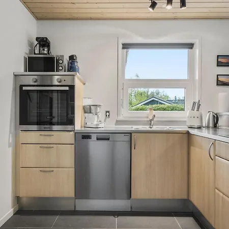 Beautiful In Tarm With Kitchen Holiday home Hemmet
